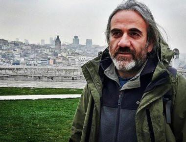 Xειροπέδες σε Ελληνα έβαλαν οι Τούρκοι... επειδή «πρόσβαλε» τον Ρ.Τ.Ερντογάν (φωτό)